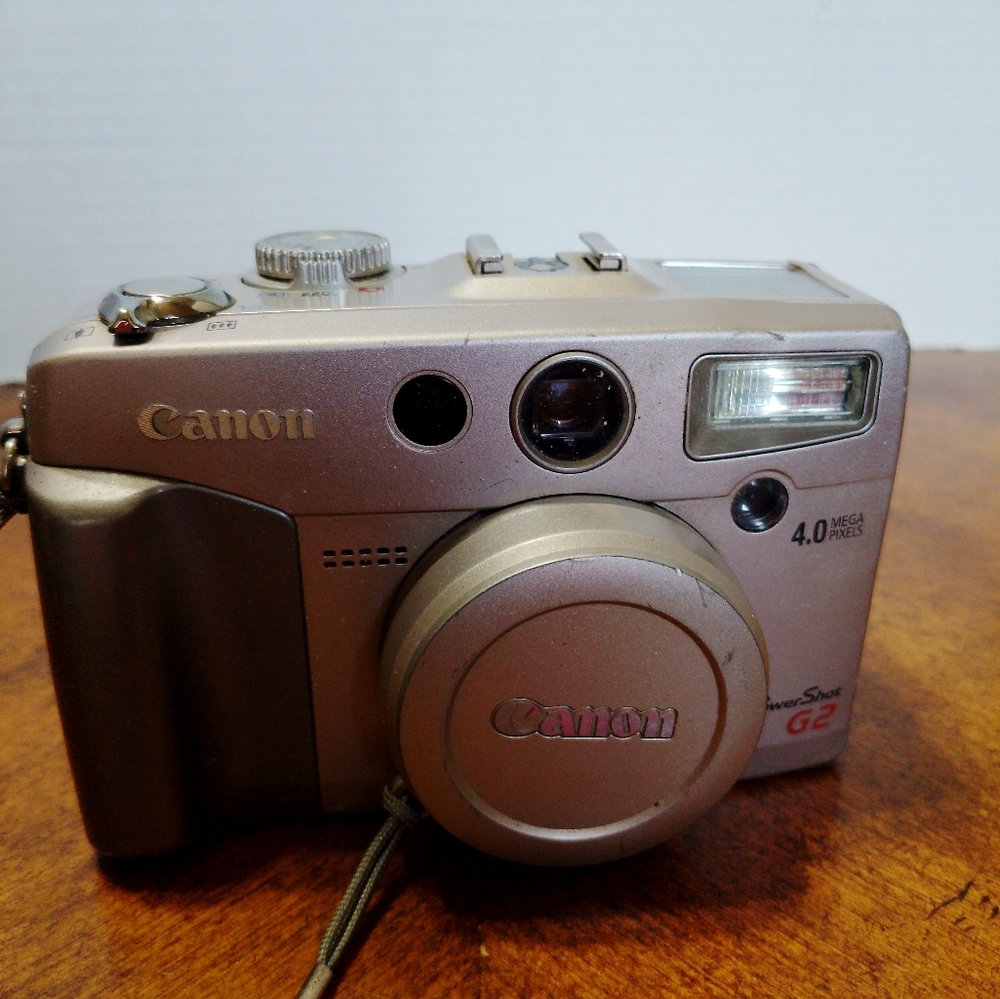 Canon PowerShot G2 Digital Camera - Silver